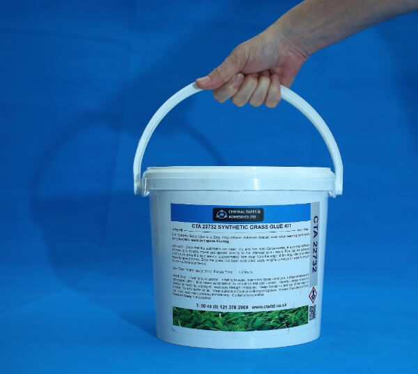 Grass glue for synthetic lawns synthetic lawns and sports flooring